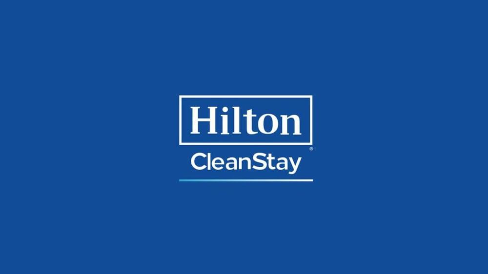 Hampton Inn & Suites Dothan Exterior photo