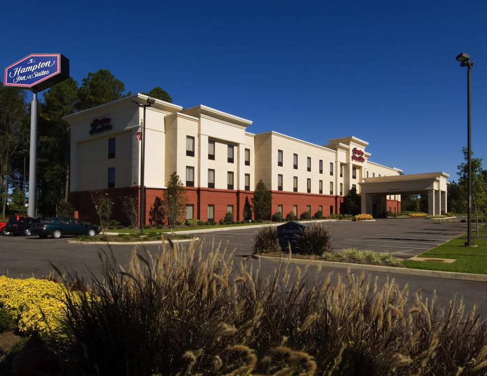 Hampton Inn & Suites Dothan Exterior photo