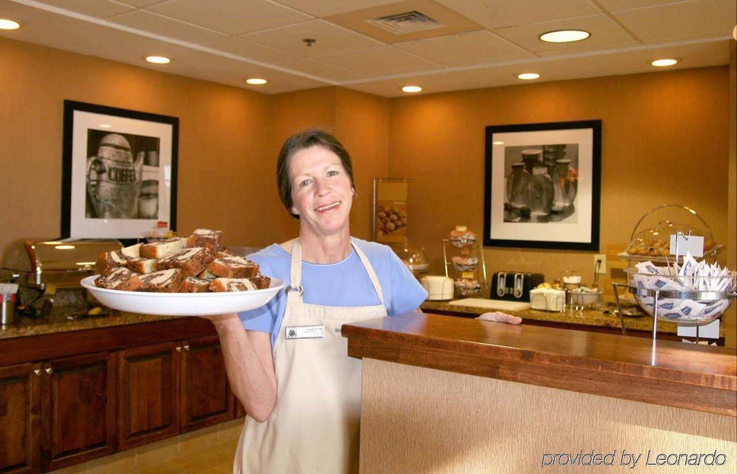 Hampton Inn & Suites Dothan Restaurant photo